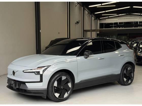 VOLVO EX30 69 KW ELÉTRICO PLUS